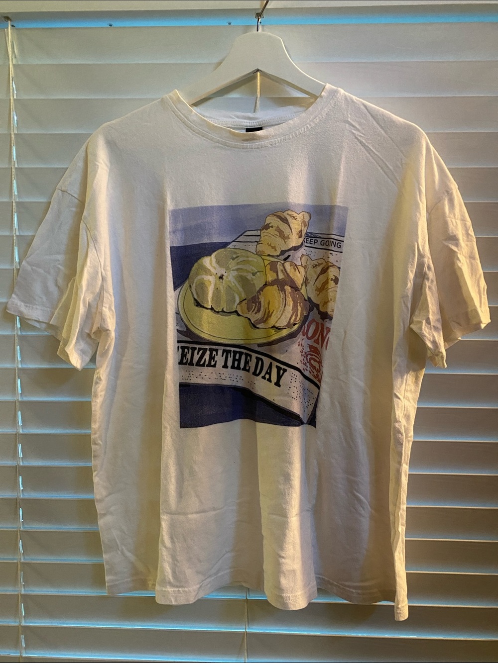 White Short Sleeve Graphic Tee - 'Seize The Day' Print